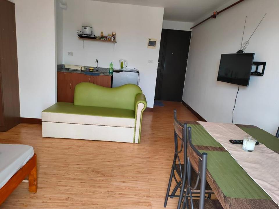 Huge Studio @ Arezzo Place Davao Condominium Eksteriør bilde